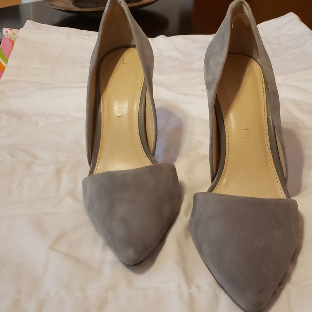 Light gray d'orsay 4 inch pumps